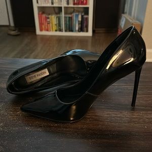 Steve Madden black pumps